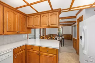 1711 Country Club Dr NE, Grand Rapids, MI 49505 - Photo 15