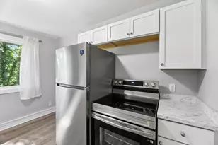 1052 Woodward Ave, Benton Harbor, MI 49022 - Photo 13