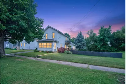 663 Oakhill Avenue, Jackson, MI 49201 - Photo 1