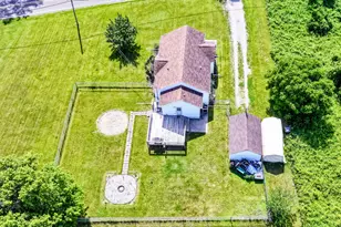4025 River Rd, Sodus, MI 49126 - Photo 29