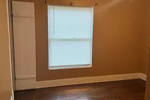 905 Burr Oak St, Albion, MI 49224 - Photo 5