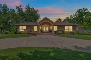 686 Leonard Dr, Coldwater, MI 49036 - Photo 1