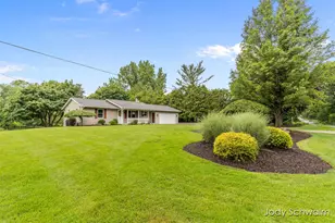 2223 Maguire Ave NE, Grand Rapids, MI 49525 - Photo 3