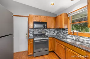 2223 Maguire Ave NE, Grand Rapids, MI 49525 - Photo 13