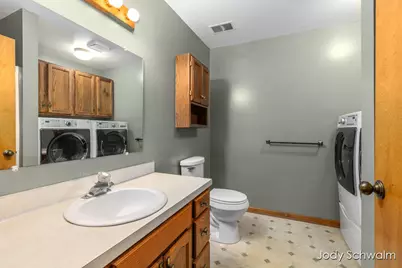 2223 Maguire Avenue NE, Grand Rapids, MI 49525 - Photo 27