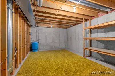 2223 Maguire Avenue NE, Grand Rapids, MI 49525 - Photo 35