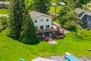 7490 Ledgewood Dr, Fenton, MI 48430 - Photo 3