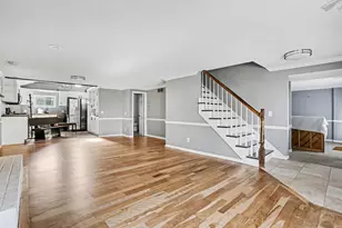 1372 Burlington Dr, Hickory Corners, MI 49060 - Photo 7