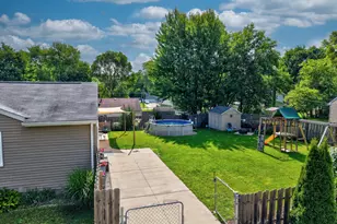 5345 Clinton River Dr, Waterford, MI 48327 - Photo 15