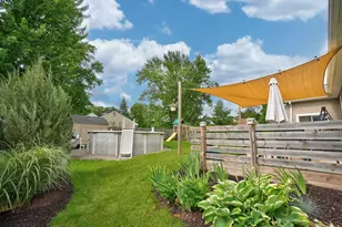 5345 Clinton River Dr, Waterford, MI 48327 - Photo 13
