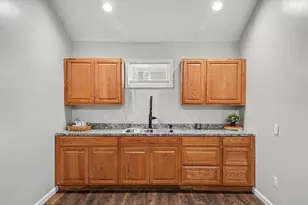 79 N Sanford St, Pontiac, MI 48342 - Photo 9