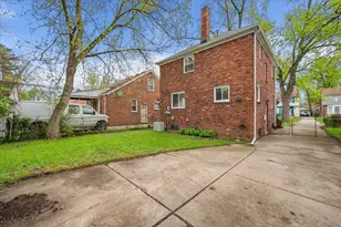 15731 Kentfield St, Detroit, MI 48223 - Photo 3