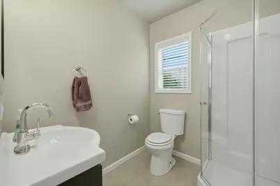 249 NE Fairbanks Street NE, Grand Rapids, MI 49503 - Photo 17