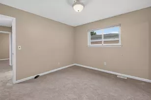 212 Charter House Dr, Canton, MI 48188 - Photo 19