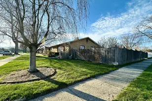 23213 Greencrest St, Saint Clair Shores, MI 48080 - Photo 7
