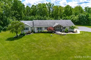 817 Pheasant Ridge Dr, Hastings, MI 49058 - Photo 7