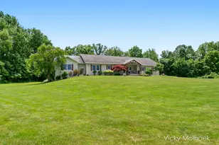 817 Pheasant Ridge Dr, Hastings, MI 49058 - Photo 9