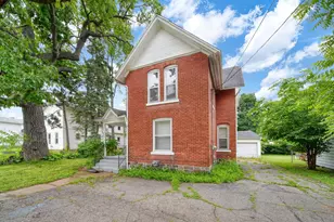 521 W Ganson St, Jackson, MI 49201 - Photo 1