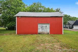 12402 Crockery Creek Dr, Ravenna, MI 49451 - Photo 23