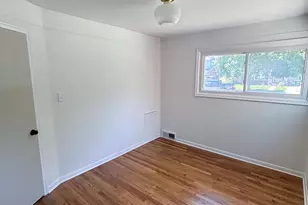 28700 Kathryn St, Garden City, MI 48135 - Photo 9