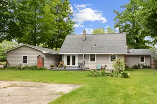 9055 Homestead Rd, Benzonia, MI 49616 - Photo 25