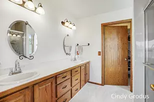 975 Bluff Lake Dr, Zeeland, MI 49464 - Photo 19