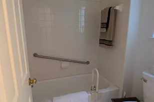 619 Hill Crest Ct, Milford, MI 48381 - Photo 9