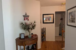 619 Hill Crest Ct, Milford, MI 48381 - Photo 3