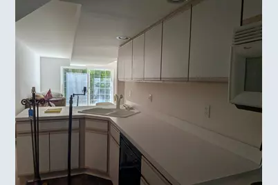 619 Hill Crest Court, Milford, MI 48381 - Photo 17