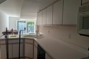 619 Hill Crest Ct, Milford, MI 48381 - Photo 17