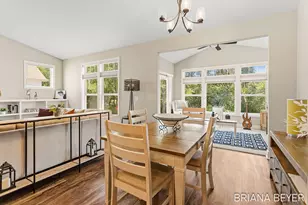 11494 S Lake Dr, Holland, MI 49424 - Photo 9