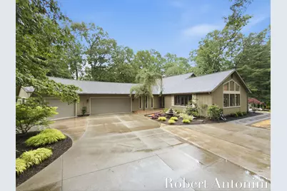 1708 Mont Rue Drive SE, Grand Rapids, MI 49546 - Photo 1