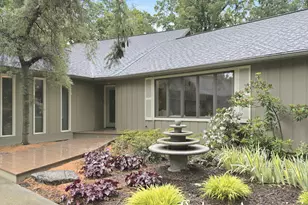 1708 Mont Rue Dr SE, Grand Rapids, MI 49546 - Photo 11