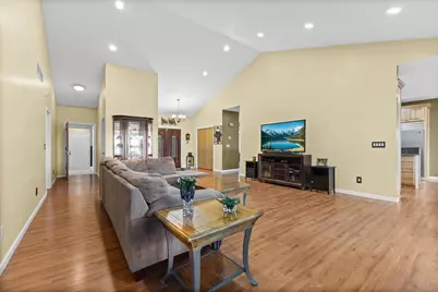2007 Paddock Way, Ypsilanti, MI 48198 - Photo 9