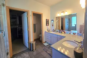 594 Springwood Dr, Kalamazoo, MI 49009 - Photo 11