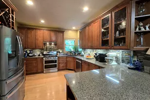 594 Springwood Dr, Kalamazoo, MI 49009 - Photo 5