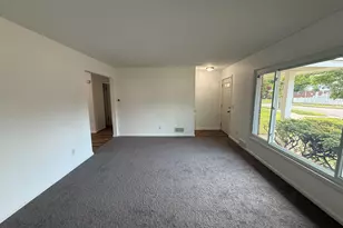 1946 Adams St SE, Grand Rapids, MI 49506 - Photo 9