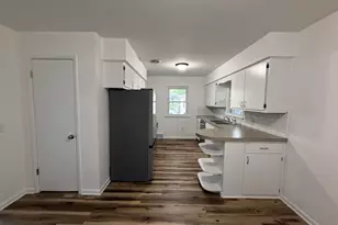 1946 Adams St SE, Grand Rapids, MI 49506 - Photo 11