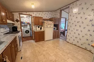 547 E Clam Ct, Newaygo, MI 49337 - Photo 3