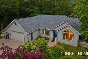 9292 Lakeshore Ave, West Olive, MI 49460 - Photo 3