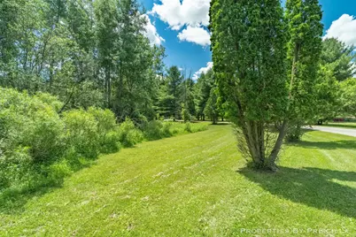 6635 Vinton Avenue NW, Comstock Park, MI 49321 - Photo 21