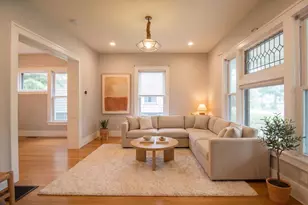 2036 Coit Ave NE, Grand Rapids, MI 49505 - Photo 9