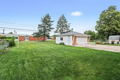 4717 Buckingham Drive, Warren, MI 48092 - Photo 13