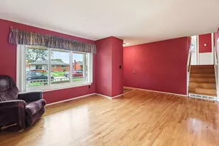 4717 Buckingham Dr, Warren, MI 48092 - Photo 3