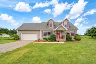 5867 E Hillcrest Dr, Eaton Rapids, MI 48827 - Photo 1
