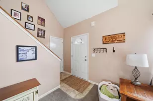 5867 E Hillcrest Dr, Eaton Rapids, MI 48827 - Photo 5