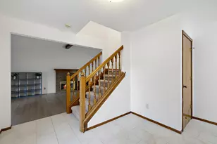 24762 White Plains Dr, Novi, MI 48374 - Photo 7