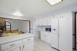 24762 White Plains Dr, Novi, MI 48374 - Photo 19