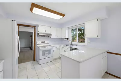 24762 White Plains Drive, Novi, MI 48374 - Photo 17