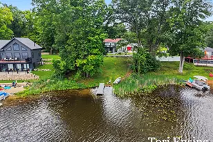 13190 16 Mile Rd NE, Gowen, MI 49326 - Photo 3